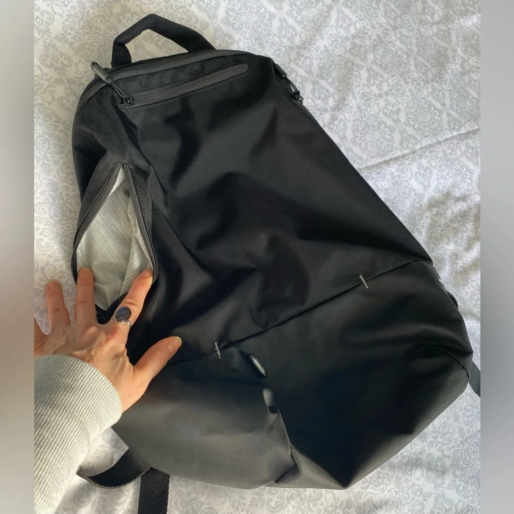 NWOT Ascentials Pro Spire Backpack, Unisex